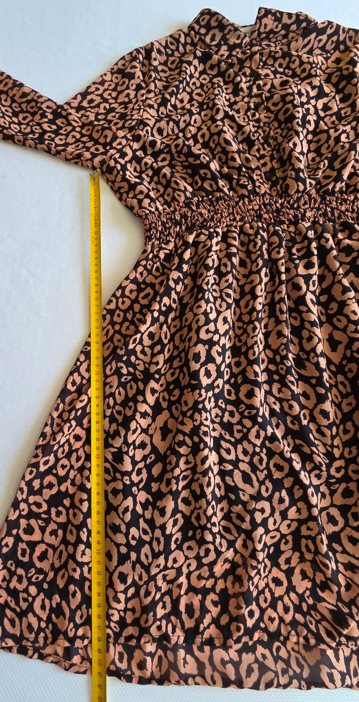 Vestido camisero médio leopardo marrom preto G 40 mangas compridas forrado – photo 14